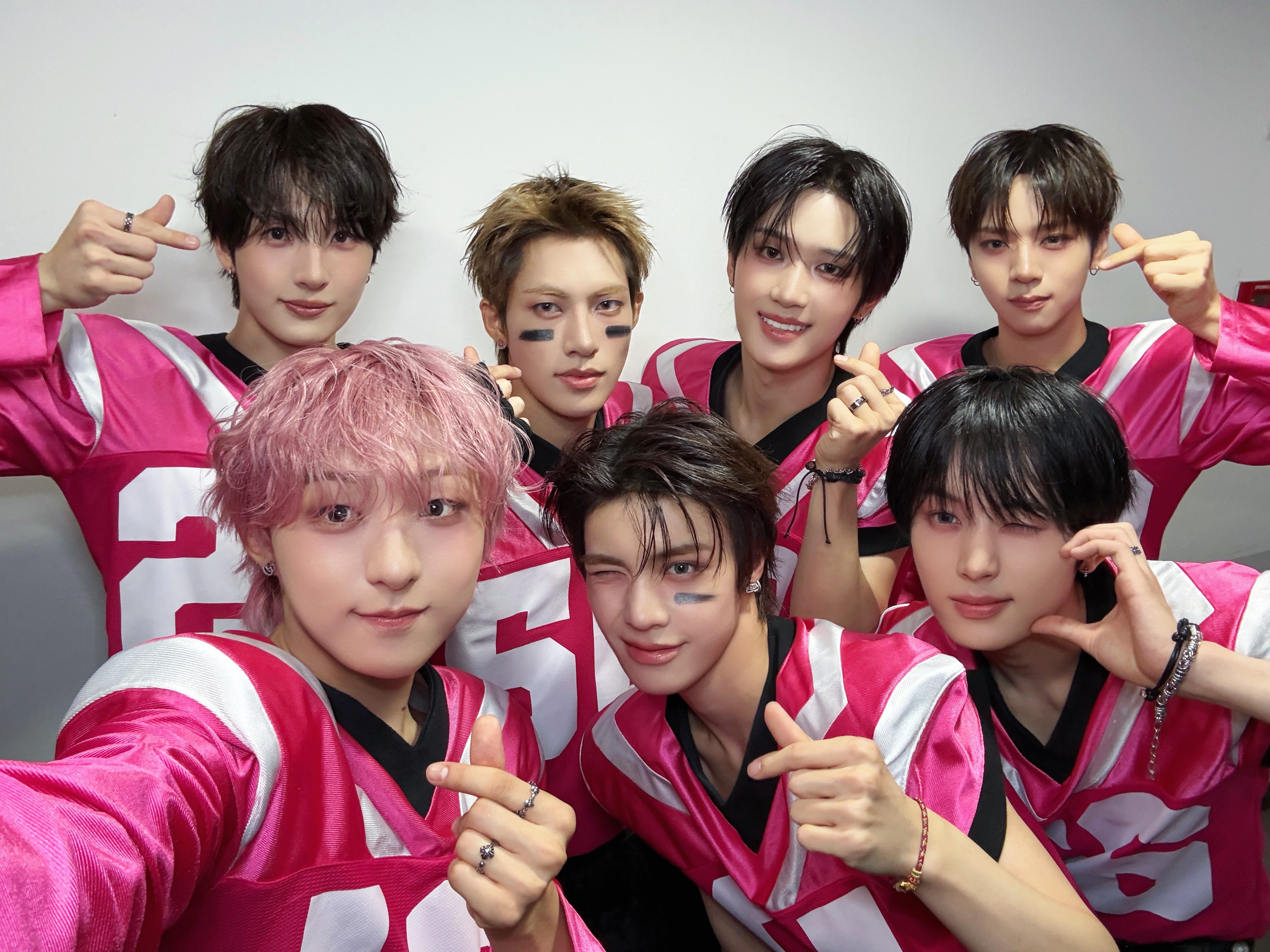 NouerA Returns with Love-Struck 4th EP ".exe"
