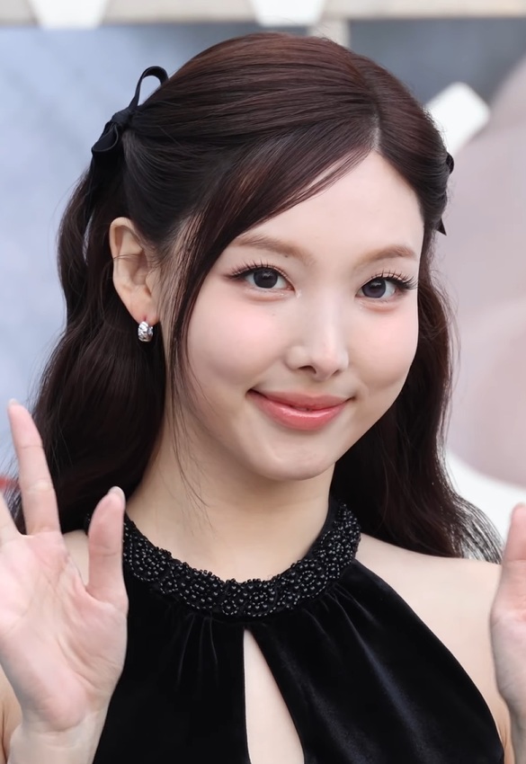 Nayeon profile photo